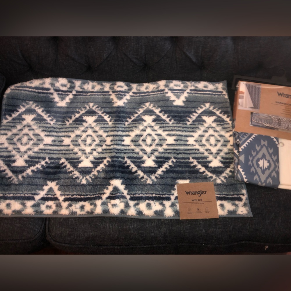 💙 Wrangler geometric blue Shower curtain set and Bath rug